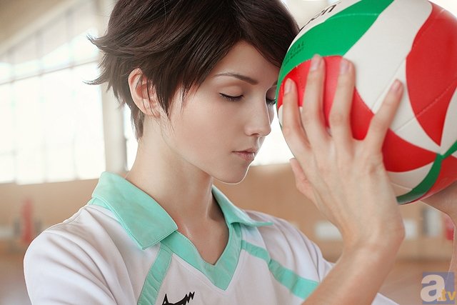 吹落的树叶Nira是谁演的 变性前后的扮演者资料简介：华体会（中国